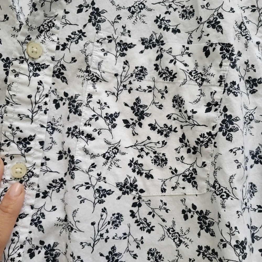 Floral Short sleeve button up Men's Medium stretchy soft 100% cotton